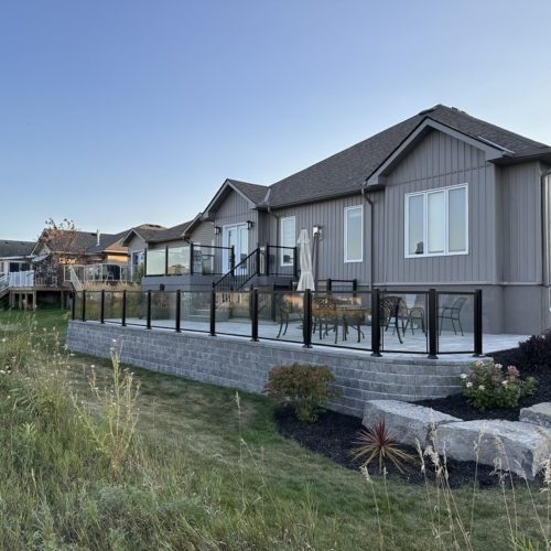 Aluminum and glass deck railings